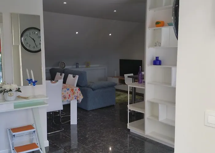 Castrelos Apartman Vigo