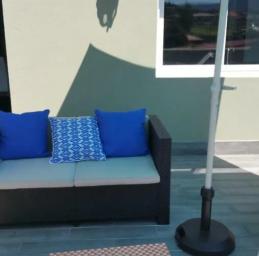 Castrelos Apartman *